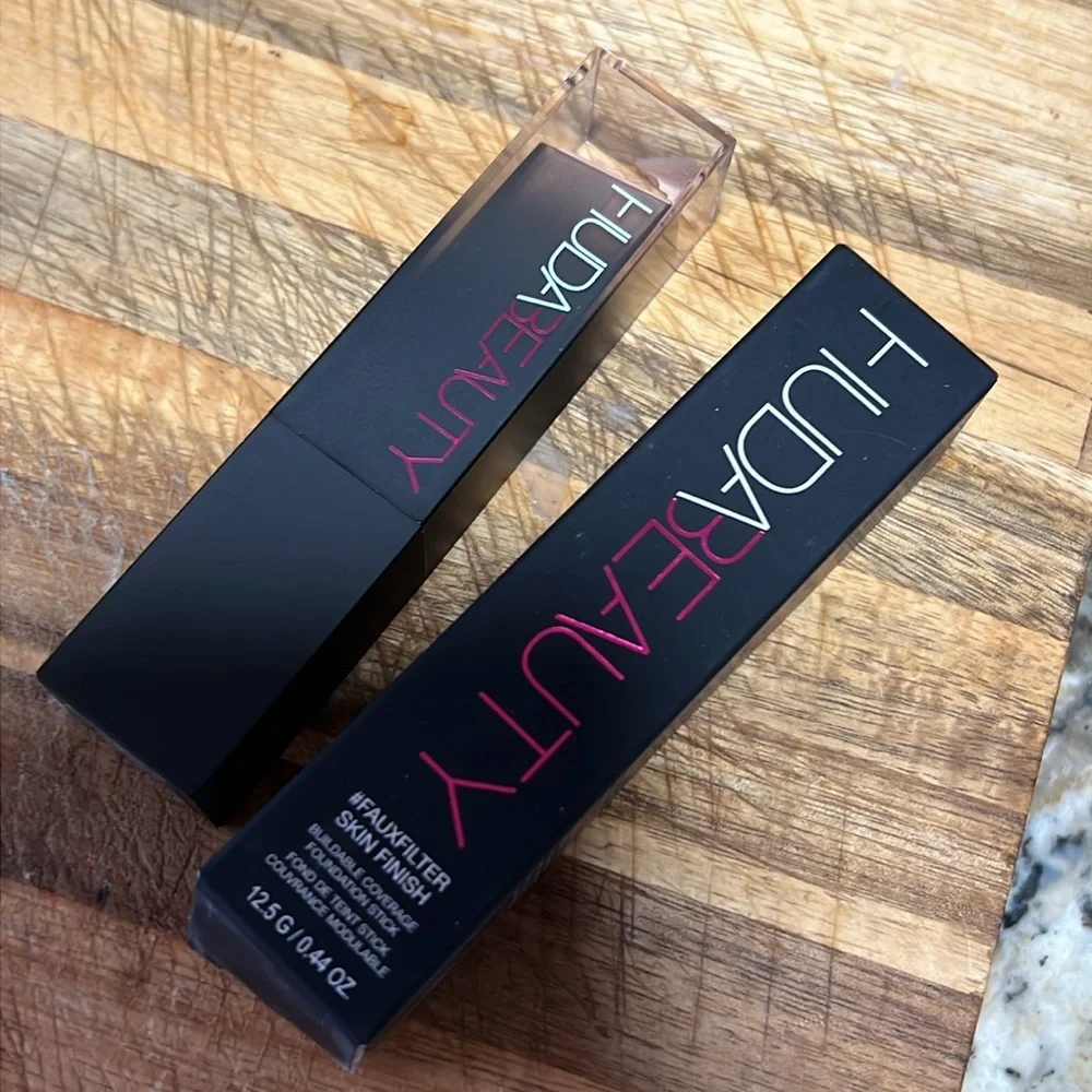 ⚡️💕Huda Beauty Vanilla Faux Filter Foundation Stick